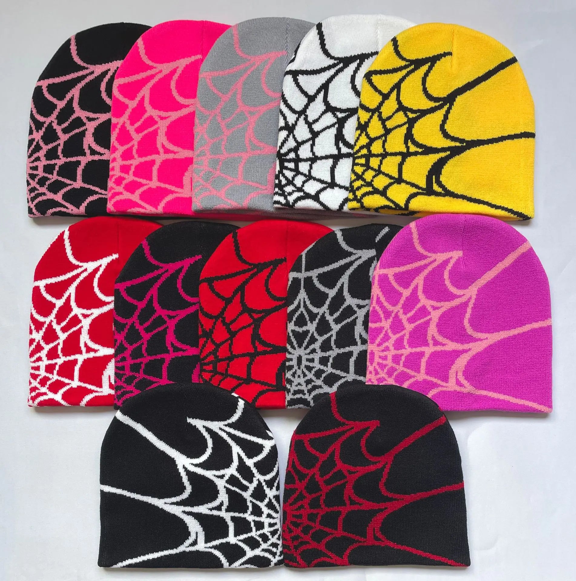 Bonnet Graphique Araignée – Mode Hiver